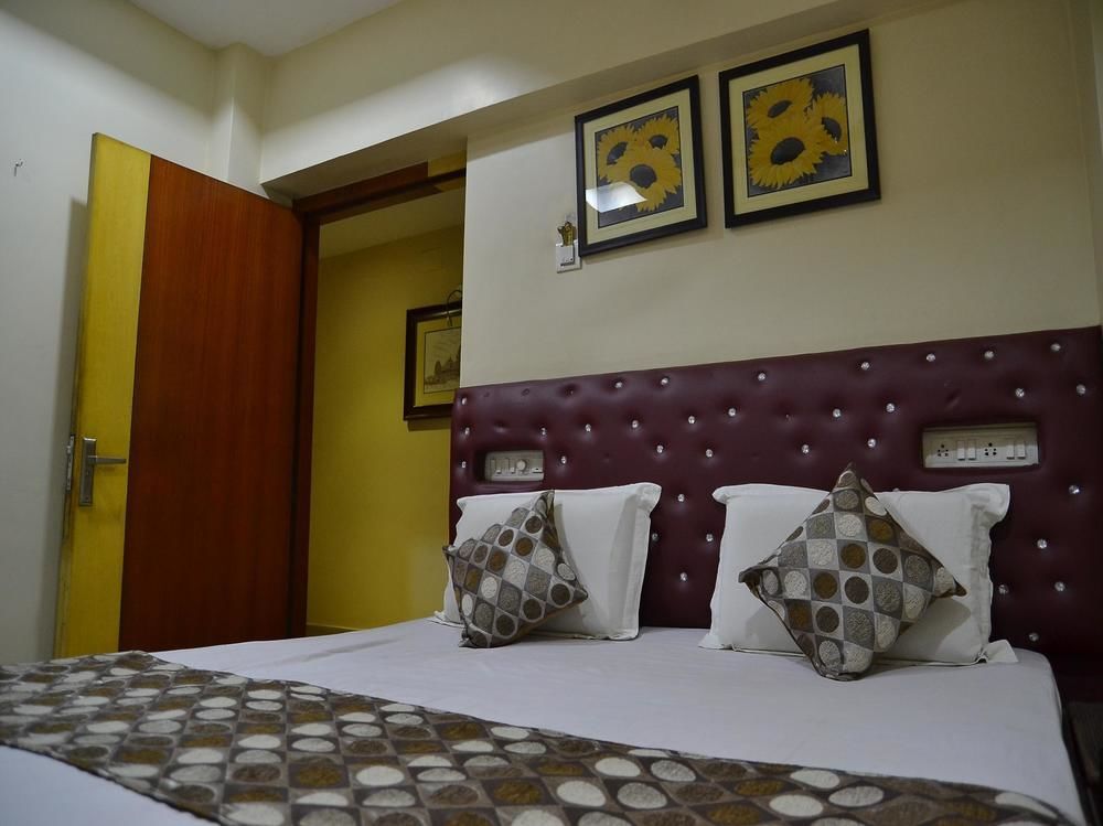 Oyo 3019 Hotel Lingaraj บูบันเนสชวาร์ ภายนอก รูปภาพ