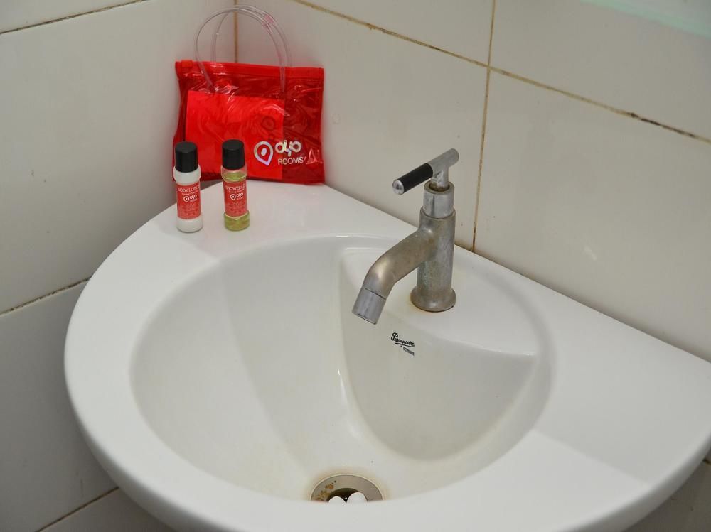 Oyo 3019 Hotel Lingaraj บูบันเนสชวาร์ ภายนอก รูปภาพ