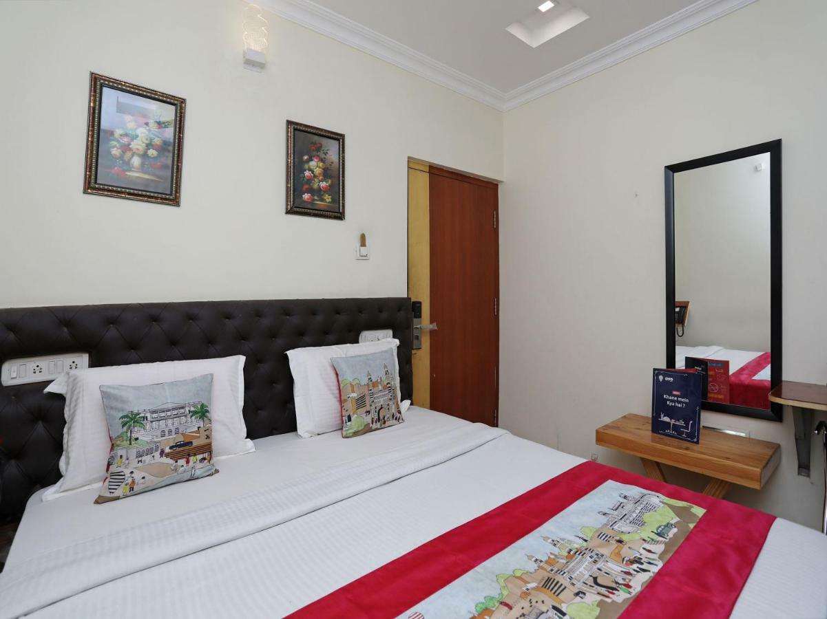 Oyo 3019 Hotel Lingaraj บูบันเนสชวาร์ ภายนอก รูปภาพ