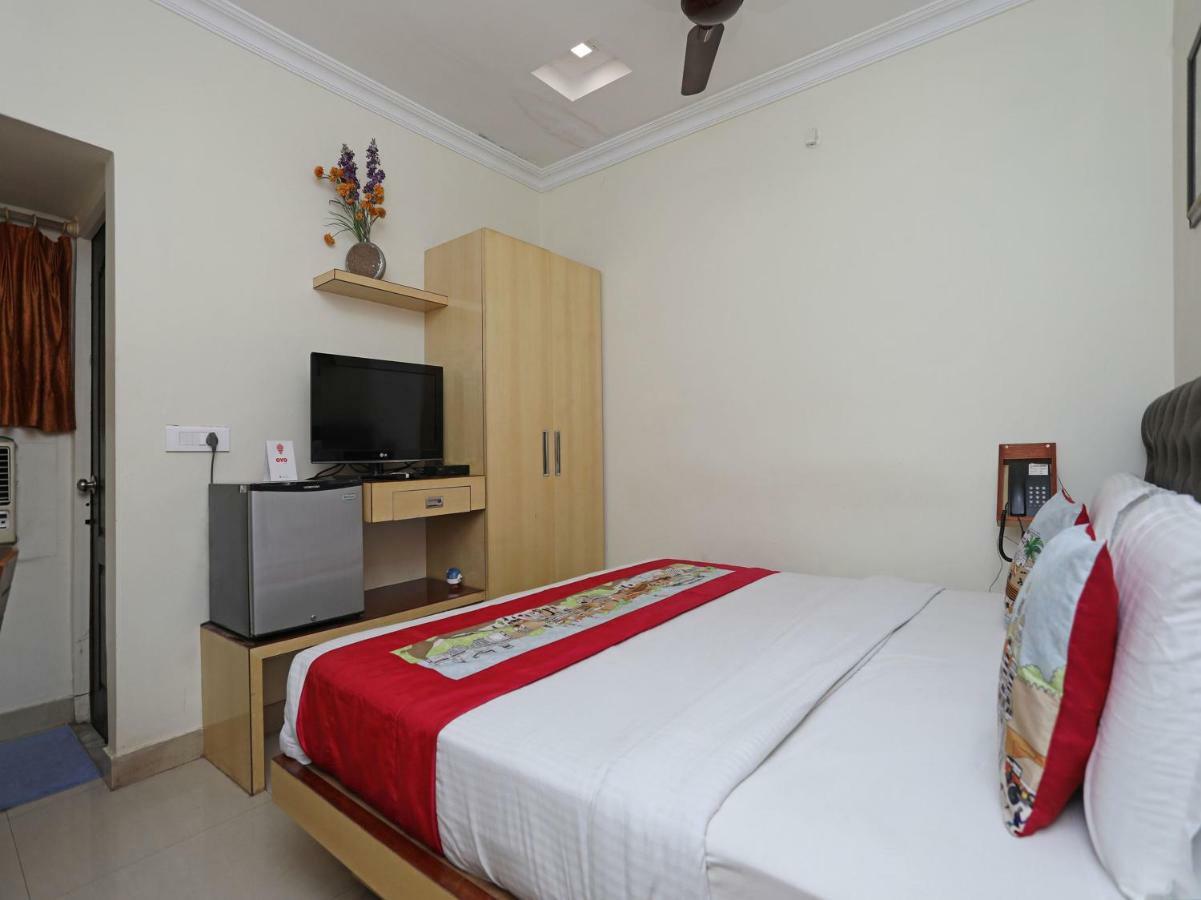 Oyo 3019 Hotel Lingaraj บูบันเนสชวาร์ ภายนอก รูปภาพ