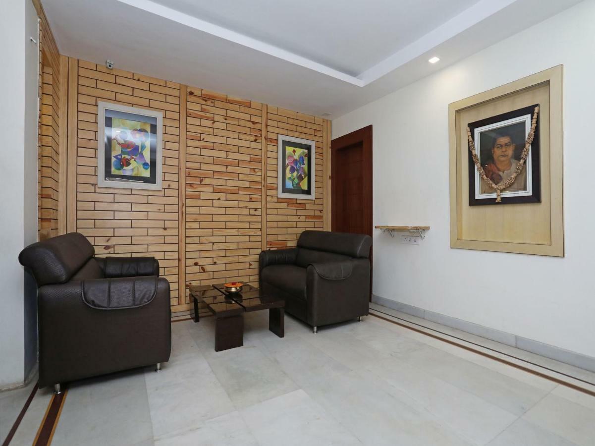 Oyo 3019 Hotel Lingaraj บูบันเนสชวาร์ ภายนอก รูปภาพ
